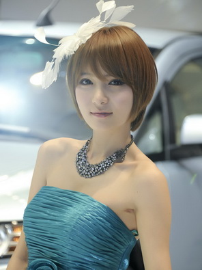 香车美女摄影时尚迷你蓝色短裙