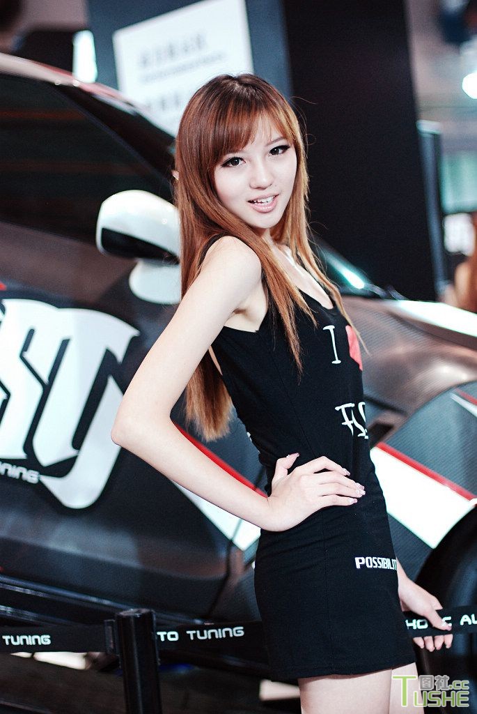美女车模2011中国国际汽车改装博览会(图9)