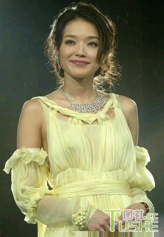 女星玩凸点 都有一颗闷骚的心啊