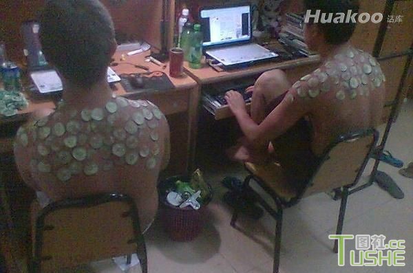 谁都有犯二的时刻！