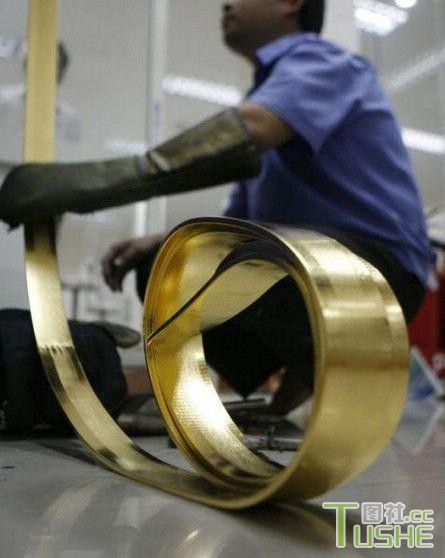 难得一见的金条加工过程