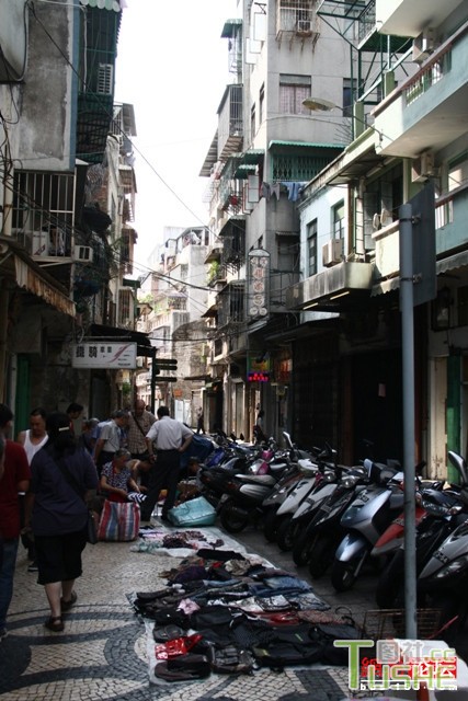 实拍澳门市井生活 贫富悬殊！