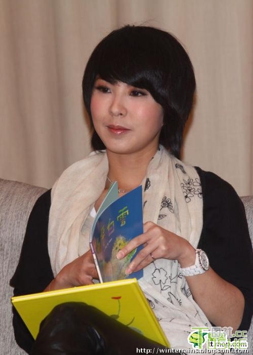 吐槽女星发福样儿 谁沦为大妈？