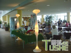 都是吃食堂 这差距也太大了吧