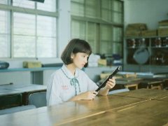 日系短发校服妹子清纯漂亮养眼写真